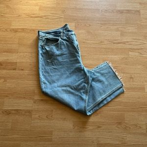 Distress jeans
